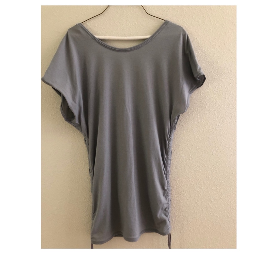Lululemon top with low back & cinched sides